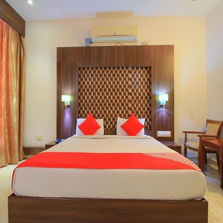 Grand Milestone Hotel Майсуру Екстер'єр фото