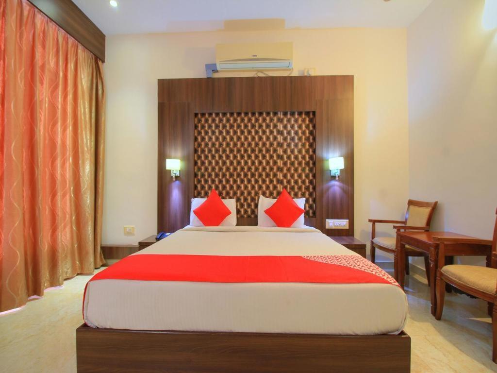 Grand Milestone Hotel Майсуру Екстер'єр фото