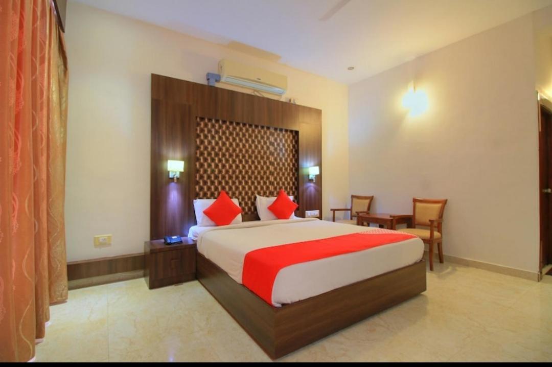 Grand Milestone Hotel Майсуру Екстер'єр фото